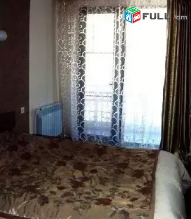 AL1174 Վարձով 3 սենյականոց բնակարան Մաշտոցի պողոտա, Մալիբուի մոտ