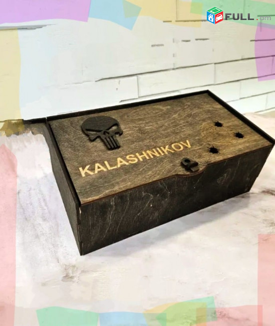 Նոր KALASHNIKOV SET Գանգ Գռաֆին + 6 հատ վիսկիի բաժակ պատռոնով, օղու բաժակ պատրոն + Գեղեցիկ փայտե տուփով