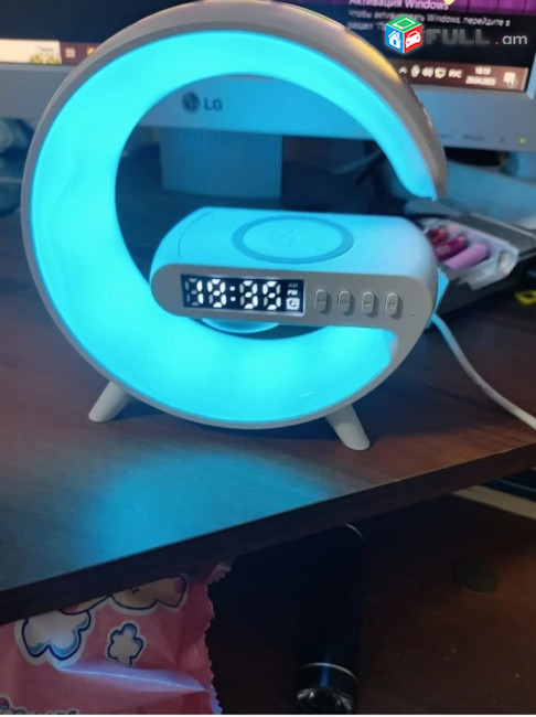 Նոր RGB 6/1 ում Բազմաֆունկցիոնալ Նաչնիկ + Անլար Լիցքավորիչ + Անլար Դինամիկ + Լեդ Ժամ + Զարթուցիչ + Ռադիո