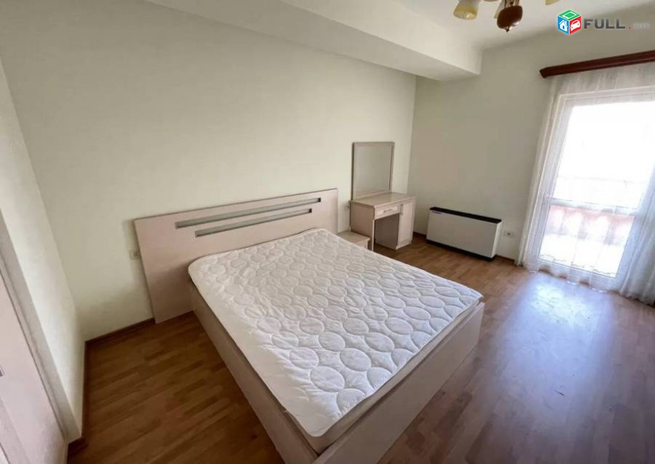 3 սենյականոց բնակարան նորակառույց շենքում Եզնիկ Կողբացու փողոցում