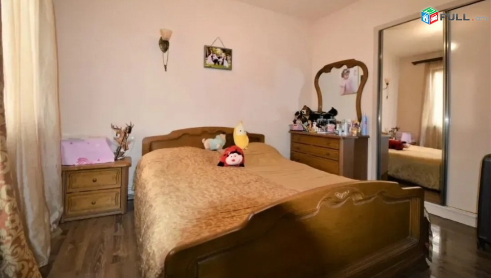 Բնակարան Կուրղինյան փողոցում