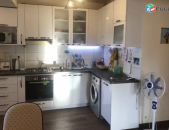 Վաճառվում է 2 ձևափոխված 3 սենյակի բնակարան՝ Իսրաելյան փողոցում`