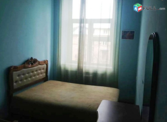 Վարձով 2 (ձևափոխած 3-ի) սենյականոց բնակարան Չարենցի փողոցում, 65քմ