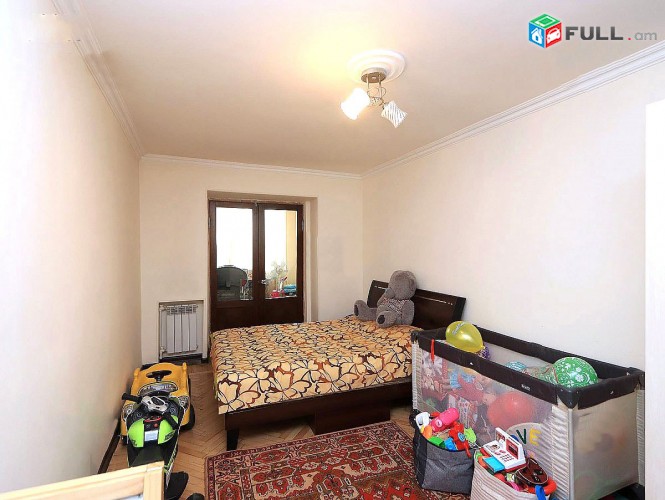Վերանորոգված, 3-4 սենյակի ձեւափ. բնակարան Էրեբունիում, միջին հարկ Կոդ 3+32334