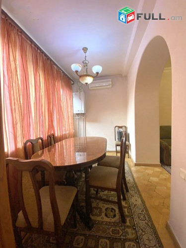 Սայաթ-Նովա պող. Քարե շ. 2-3 սենյակի ձեւափ. վերանորոգված բնակարան Կոդ 5+22260