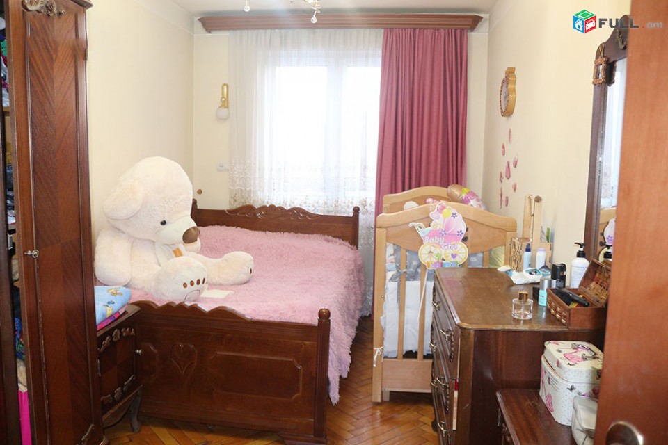 Նորոգված 2 սենյականոց բնակարան Չարբախում Կոդ 3+22120