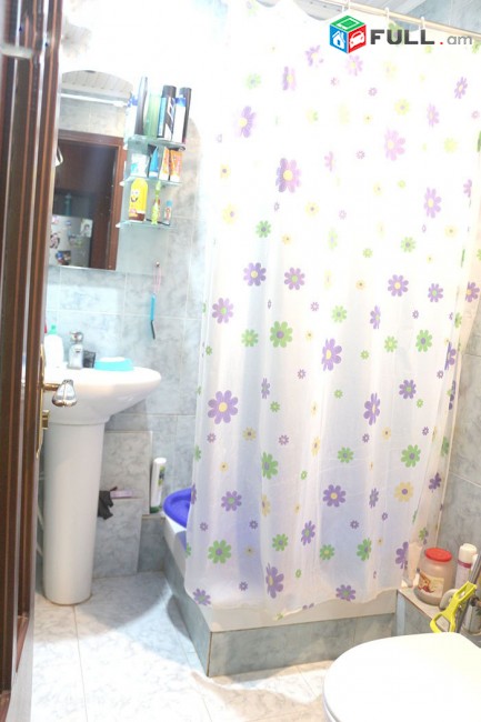 Նորոգված 2 սենյականոց բնակարան Չարբախում Կոդ 3+22120