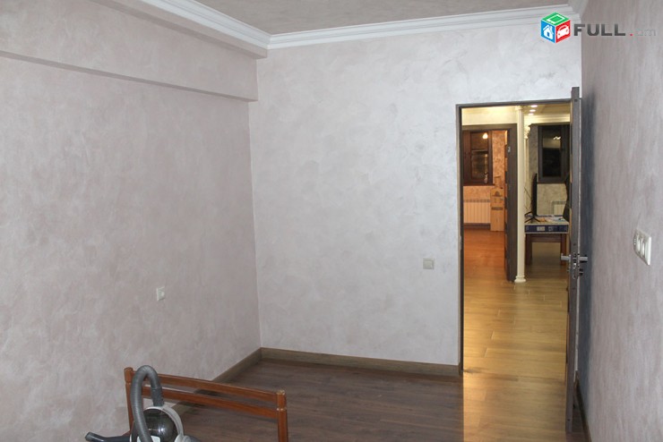 Կապիտալ վերանորոգված, չբնակեցված 3 սենյականոց բնակարան Արաբկիրում կոդ 5 + 33563