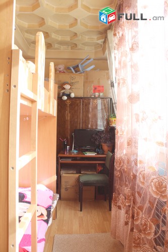 Նորոգված 1-2 սենյակի ձևափոխված բնակարան Աջափնյակում, արևոտ կոդ 10 + 10895