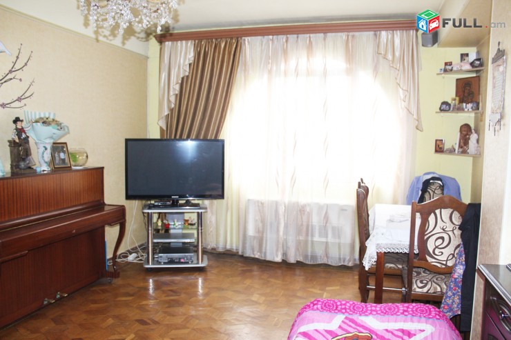 2-3 սենյակի ձևափոխված, միջին վիճակ բնակարան Զեյթունում կոդ 8 + 21813