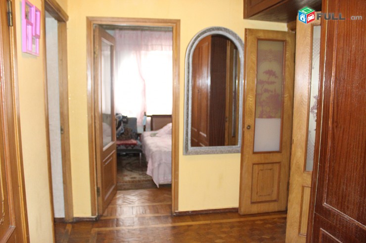 2-3 սենյակի ձևափոխված, միջին վիճակ բնակարան Զեյթունում կոդ 8 + 21813