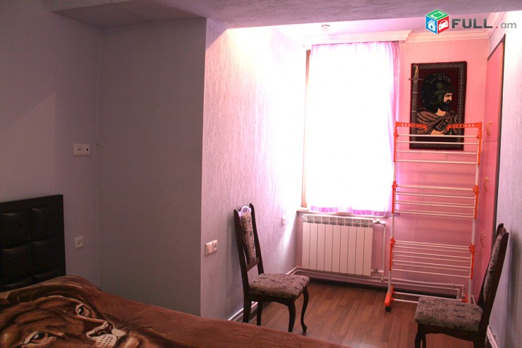Արաբկիր, 3-4 սենյակի ձևափոխված, կապիտալ վերանորոգված, արևոտ բնակարան , Կոդ 5 + 33530