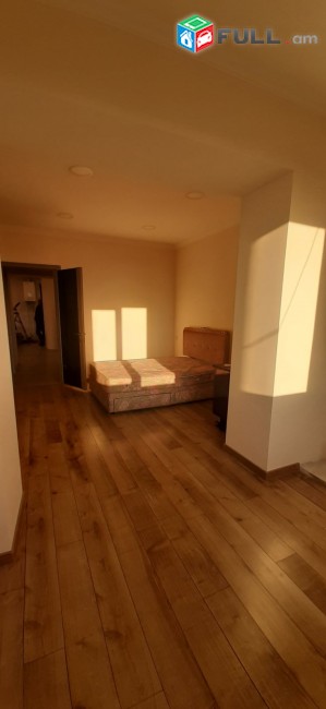 3 սենյականոց բնակարան Արաբկիրում, 75 ք.մ., վերջին հարկ, եվրովերանորոգված, քարե շենք