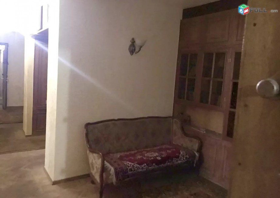 Փոքր Կենտոնում 3 սենյակ/ կահավորված, վերանորոգված ԿՈԴ 1342