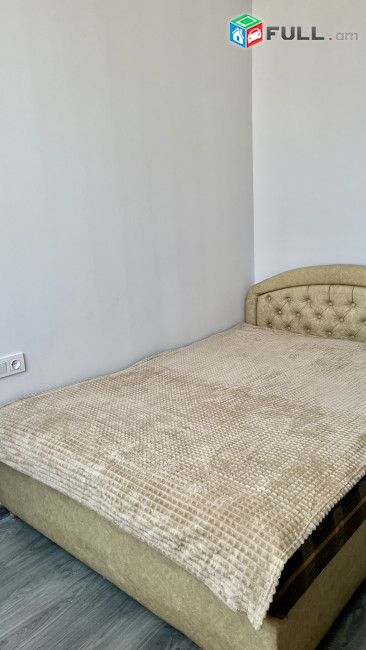 Կապիտալ վերանորոգված 2 սենյականոց բնակարան Քաջազնունու փողոցում