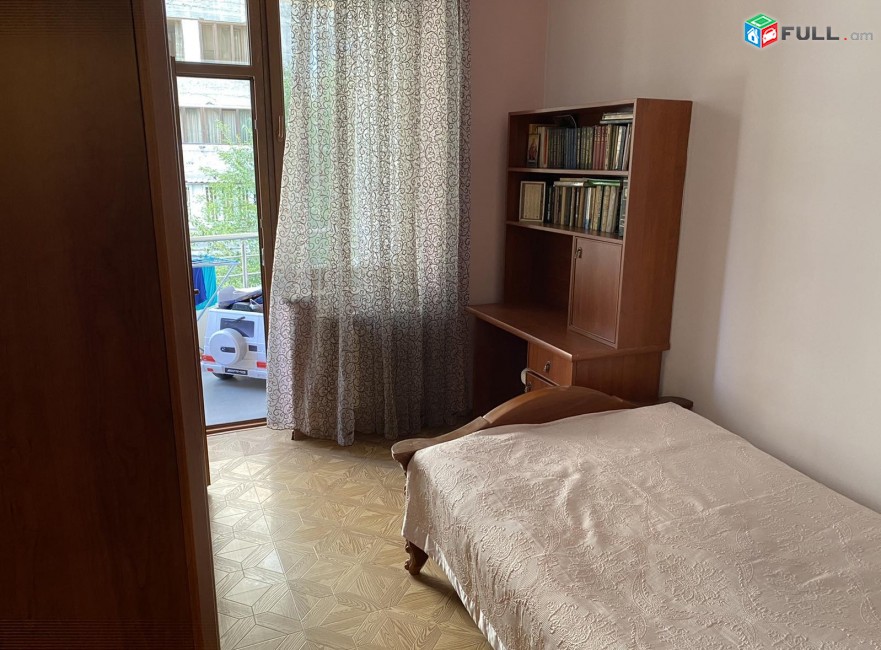 4 սենյականոց բնակարան նորակառույց շենքում, Mesrop Mashtots, 110 ք.մ., բարձր առաստաղներ