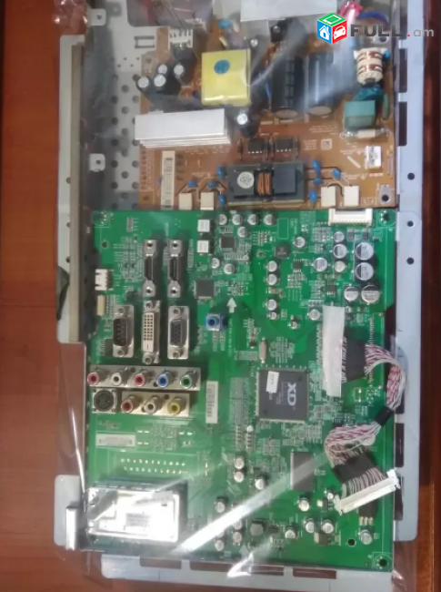Smart labs: monitori plata LG M227WA