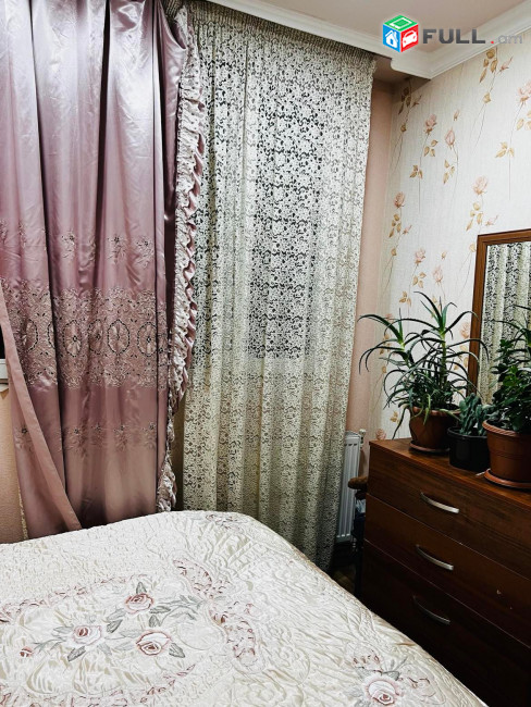 Վաճառվում է 2 սենյականոցը՝ 3 սենյականոցի ձևափոխված բնակարան Կոմիտասի պողոտայում