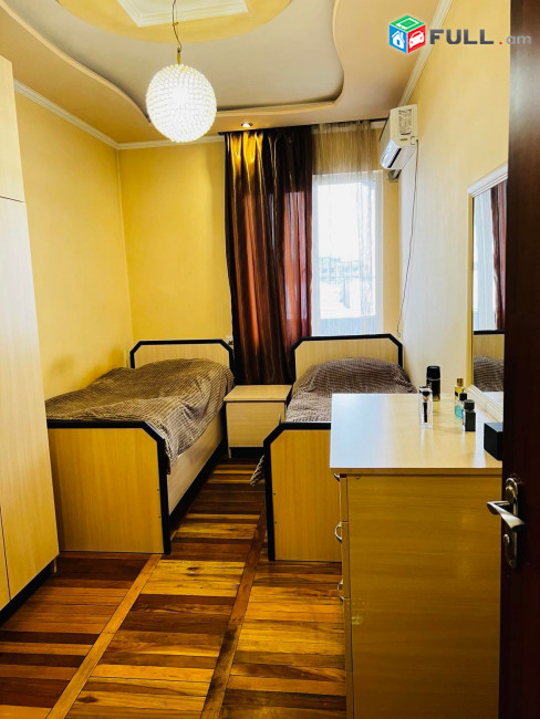 Վաճառվում է 3 սենյականոց բնակարան Վաղարշ Վաղարշյան փողոցում, Կոմիտաս և Վաղարշյան փողոցների խաչմերուկի մոտ, Բարեկամության մետրոյից ոչ հեռու: