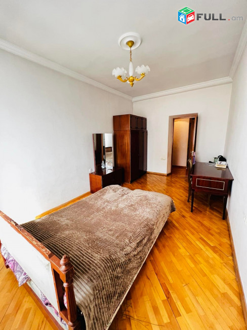 Վաճառվում է 3 սենյականոց բնակարան Արաբկիրում, Ղափանցյան փողոցում