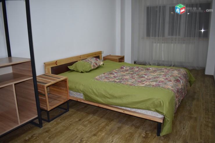 ԿՈԴ KA361 Վարձով է տրվում 3 սենյականոց բնակարան Կոմիտասում.