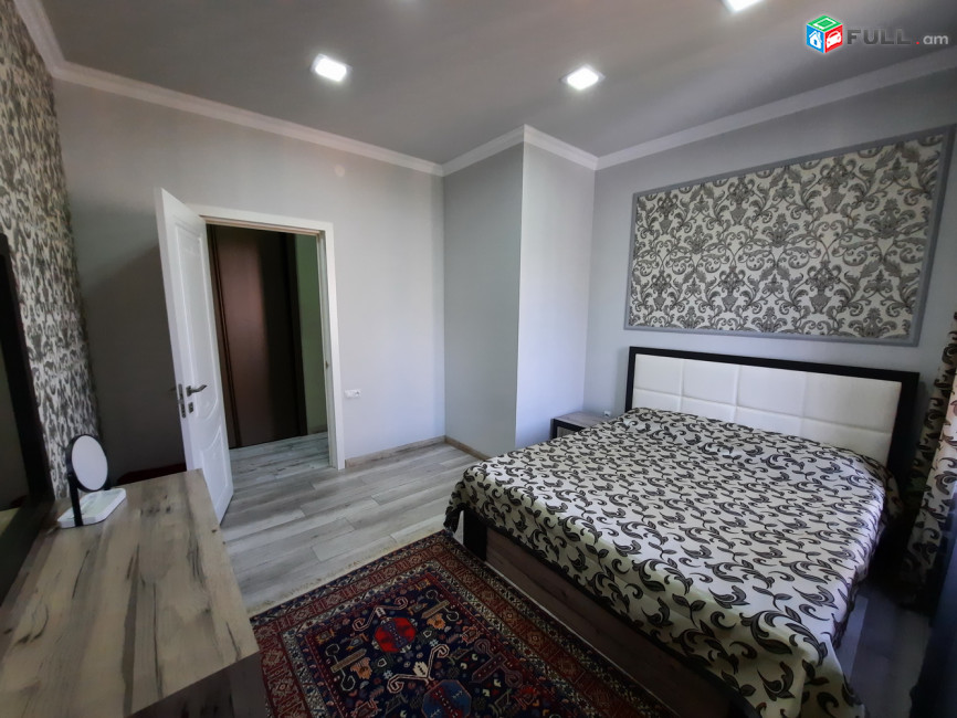 4 սենյականոց բնակարան նորակառույց շենքում Լեռ Կամսարի փողոցում, 107 ք.մ., 2 սանհանգույց