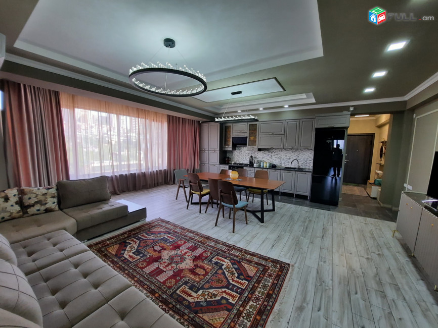 4 սենյականոց բնակարան նորակառույց շենքում Լեռ Կամսարի փողոցում, 107 ք.մ., 2 սանհանգույց