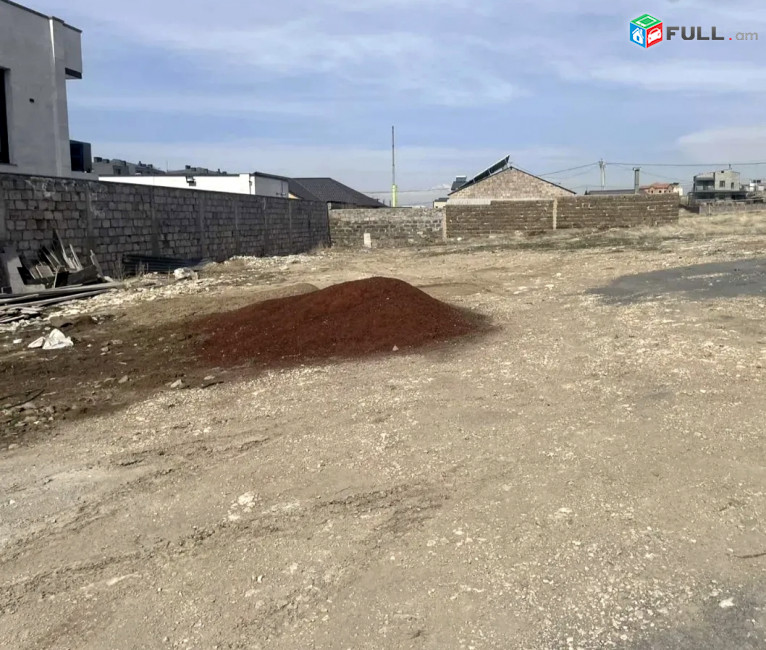 Տնամերձ հողատարածք Բագրևանդում 800ք. BG039