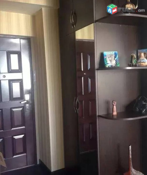 2 սենյականոց բնակարան Նալբանդյան փողոցում, 50 ք.մ., նախավերջին հարկ, կապիտալ վերանորոգված