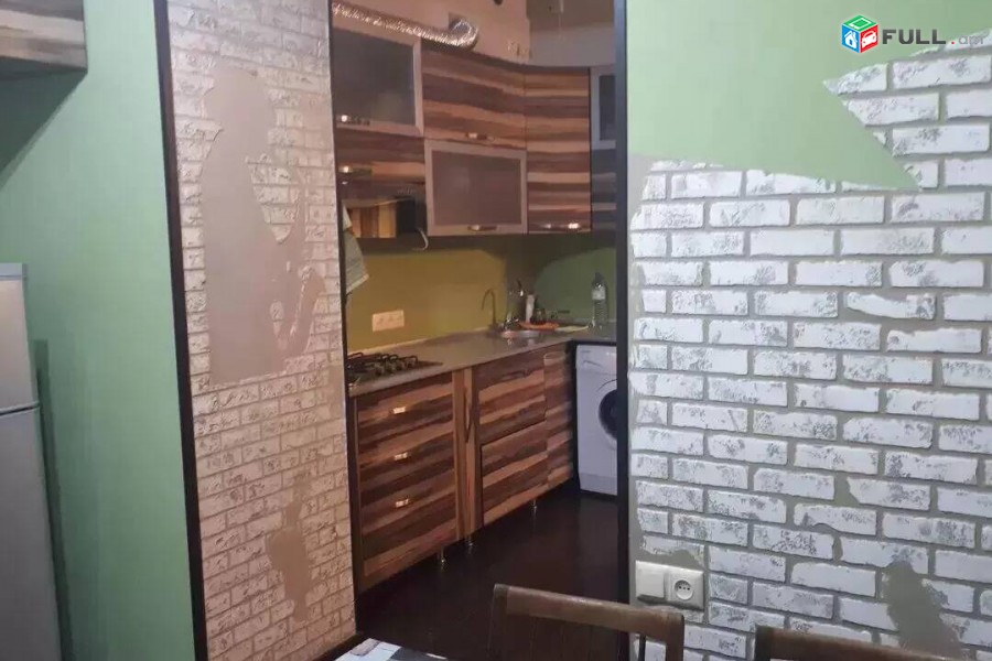 2 սենյականոց բնակարան Կոմիտասի պողոտայում, 70 ք.մ., կապիտալ վերանորոգված, քարե շենք