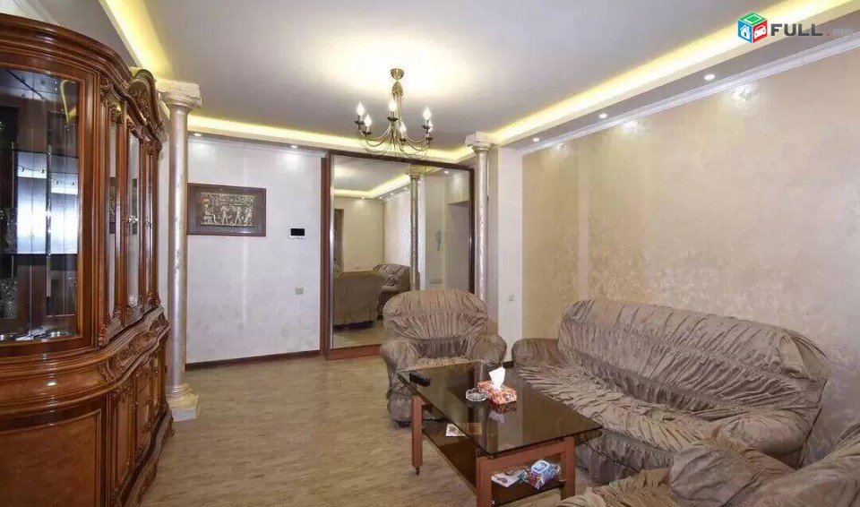 2 սենյականոց բնակարան Նալբանդյան փողոցում, 70 ք.մ., 2/7 հարկ, կապիտալ վերանորոգված, քարե շենք