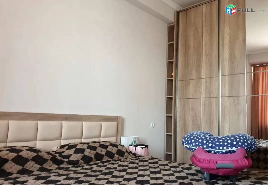 2 սենյականոց բնակարան նորակառույց շենքում Նիկողայոս Ադոնցի փողոցում, 46 ք.մ., բարձր առաստաղներ