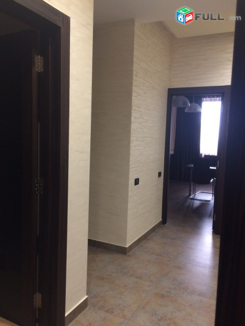 3 սենյականոց բնակարան նորակառույց շենքում Սասնա Ծռերի փողոցում, 93 ք.մ., 2 սանհանգույց
