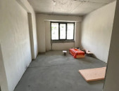 2 սենյականոց բնակարան նորակառույց շենքում Վերին Անտառային փողոցում, 56 ք.մ., բարձր առաստաղներ