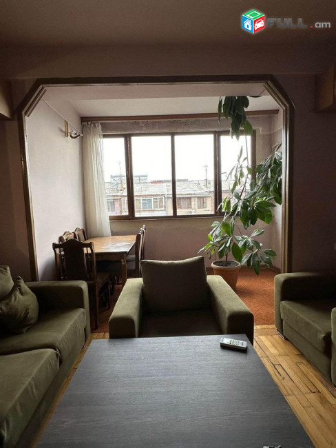 1 սենյականոց բնակարան Մարգարյան փողոցում, 48 ք.մ., նախավերջին հարկ, եվրովերանորոգված, քարե շենք