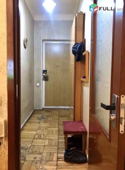2 սենյականոց բնակարան Կոմիտասի պողոտայում, Ունի փակ պատշգամբ: Արևկողմ դիրք:kod-N217