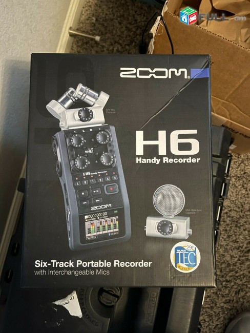 Zoom H6 6-Track Handy Recorder - Black