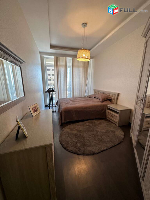 3 սենյականոց բնակարան նորակառույց շենքում Մարշալ Բաղրամյան պողոտայում, 116 ք.մ., 2 սանհանգույց