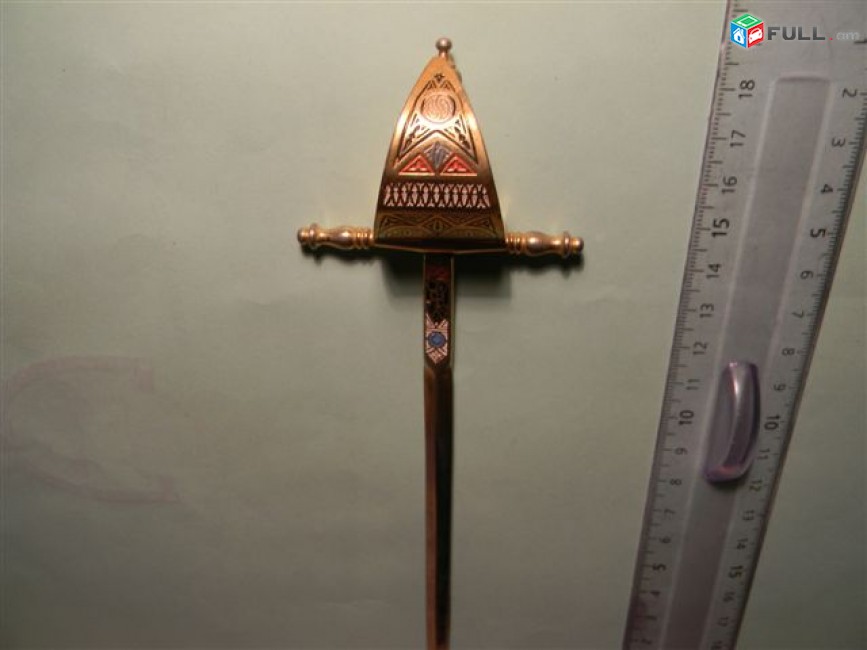 Сувенир:шпага Толедо(нож для открывания писем)Испания,	металл с гравировкой, длина 20.2см,	
