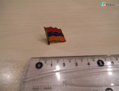 значок.Армения.	ARMENIA (флаг Республики),	желт,тяж.мет., гор.эмаль, цанга,	