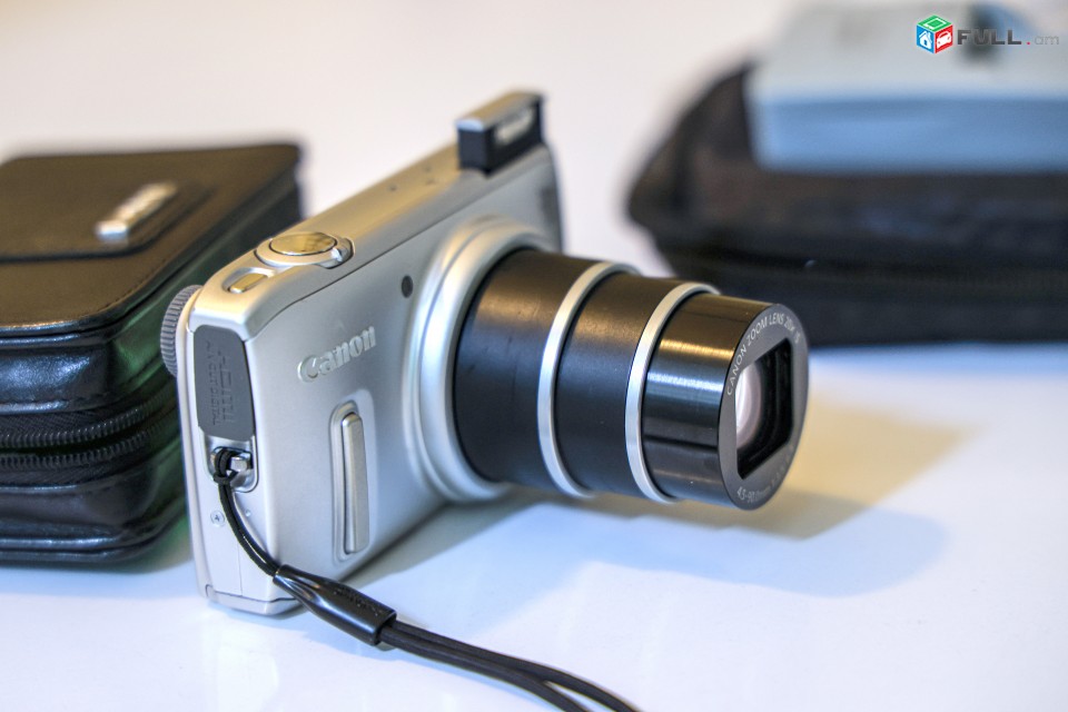 Canon PowerShot SX240 HS camera / Zoom Lens 20x IS (4.5-90mm f3.5-6.8)