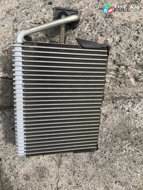 W210 E320 kuzovi kandicaneri radiator original gerazanc vijak