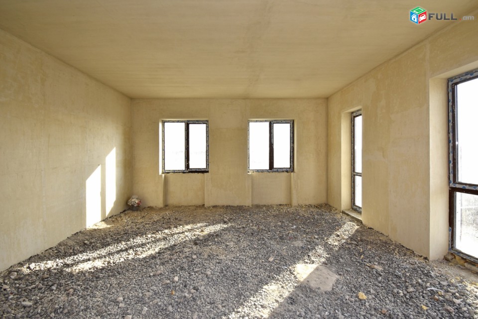 Երկհարկանի առանձնատուն անմիջապես կառուցապատողից "Մուշ" բնակելի թաղամասում, Վահագնի թաղամասի հարևանությամբ, SA018