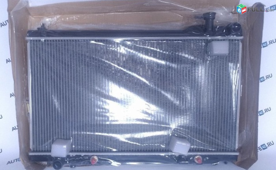 Infiniti G35 G37 M35 M45 Nissan Skyline Stagea jri radiator . радиатор 