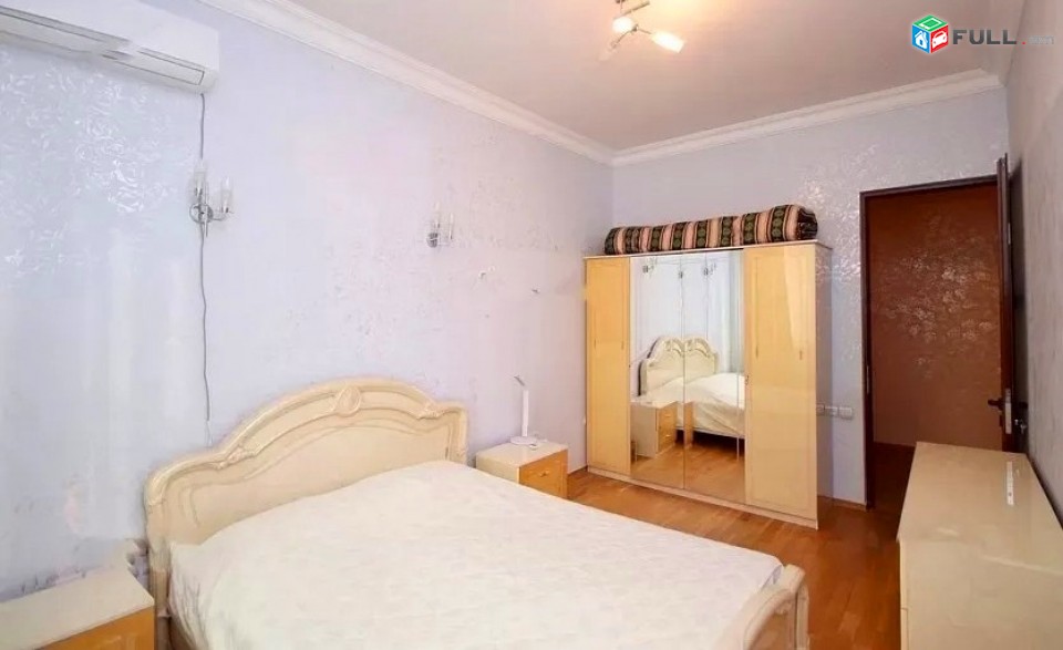 Կոդ 011388  Վաճառվում է 4 սենյականոց բնակարան նորակառույց շենքում Ամիրյան փողոցում, 190 ք.մ., 3 սանհանգույց