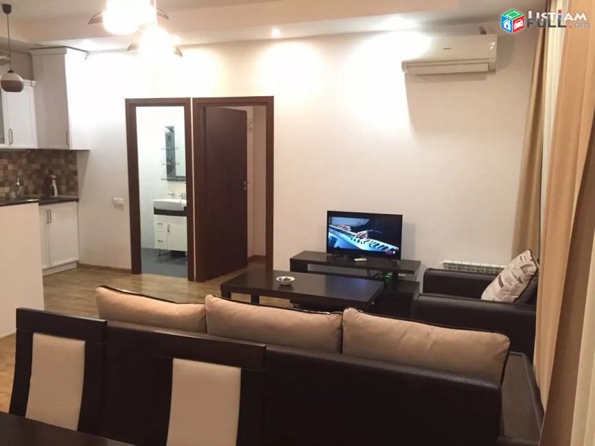 Կոդ 2279  Հանրապետության փողոց 2 սենյականոց բն նորակառույց