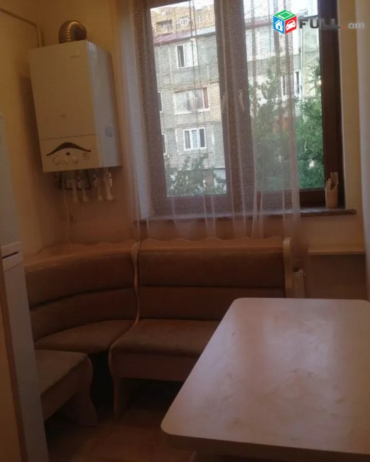 2 սենյականոց բնակարան, Gyulbenkyan St, 48 ք.մ., բարձր առաստաղներ, 3/5 հարկ, կապիտալ վերանորոգված