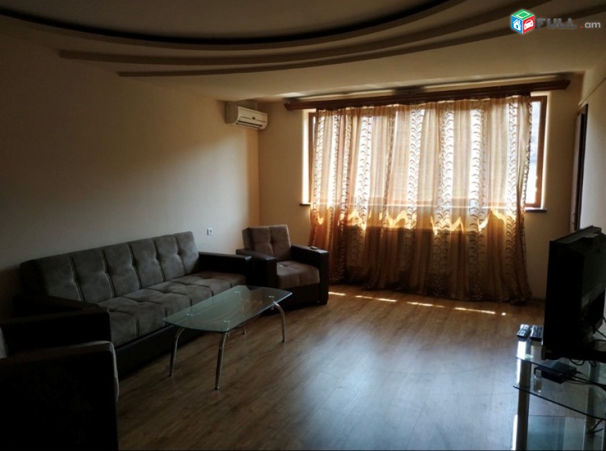 2 սենյականոց բնակարան Ամիրյան փողոցում, 60 ք.մ., 2/9 հարկ, դիզայներական ոճով վերանորոգված, քարե շենք
