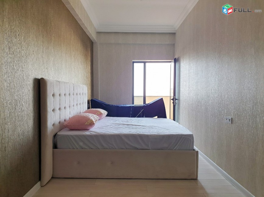 3 սենյականոց բնակարան նորակառույց շենքում Կոմիտասի պողոտայում, 90 ք.մ., բարձր առաստաղներ