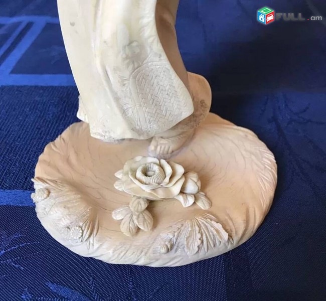Китайская статуэтка из слоновой кости